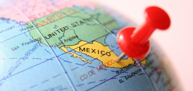 Turistas colombianos disfrutan en México Turistas colombianos disfrutan en México