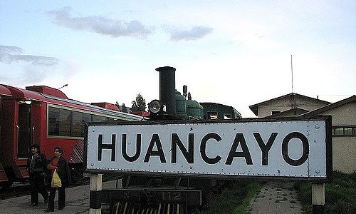 Una vuelta en el tren Lima-Huancayo Una vuelta en el tren Lima-Huancayo