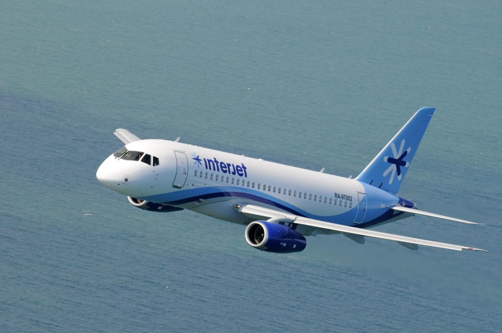 interjet_ssj100_flying-1